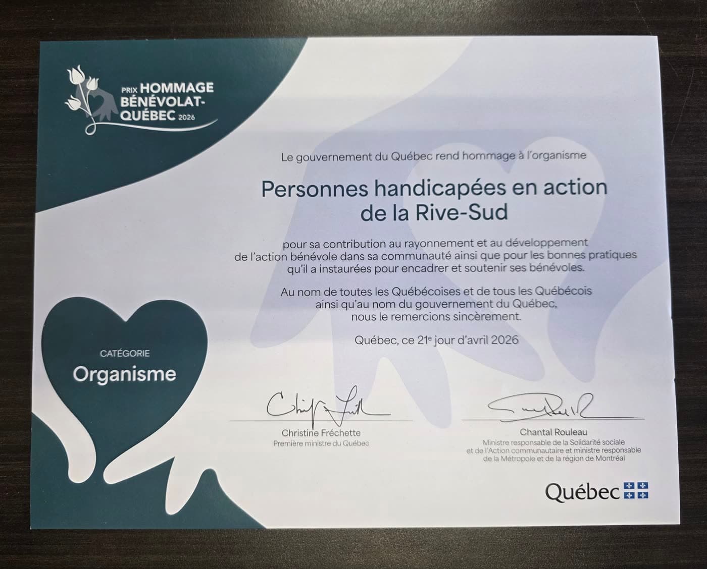 Certificat daté du 21 avril 2026: le gouvernement du Québec rend hommage à PHARS pour les bonnes pratiques qu'il a instaurées pour encadrer et soutenir ses bénévoles.